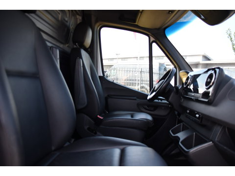 Mercedes-Benz Sprinter 319 V6 3.0 CDI L2H1 PB Edition 360 Camera, Adaptieve Cruise, Carplay, 3500kg Trekhaak, LED, 10,5'' Mbux, Sensoren, Leder, Stoelverwarming, Uniek!