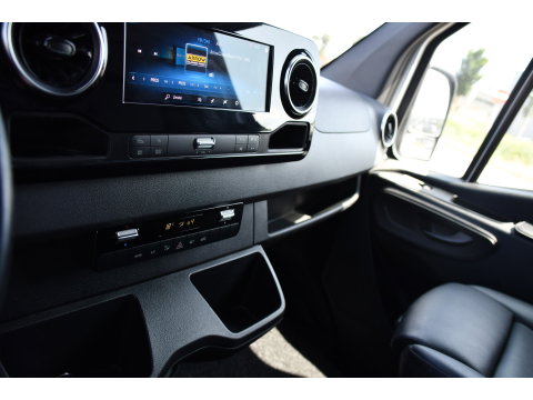 Mercedes-Benz Sprinter 319 V6 3.0 CDI L2H1 PB Edition 360 Camera, Adaptieve Cruise, Carplay, 3500kg Trekhaak, LED, 10,5'' Mbux, Sensoren, Leder, Stoelverwarming, Uniek!