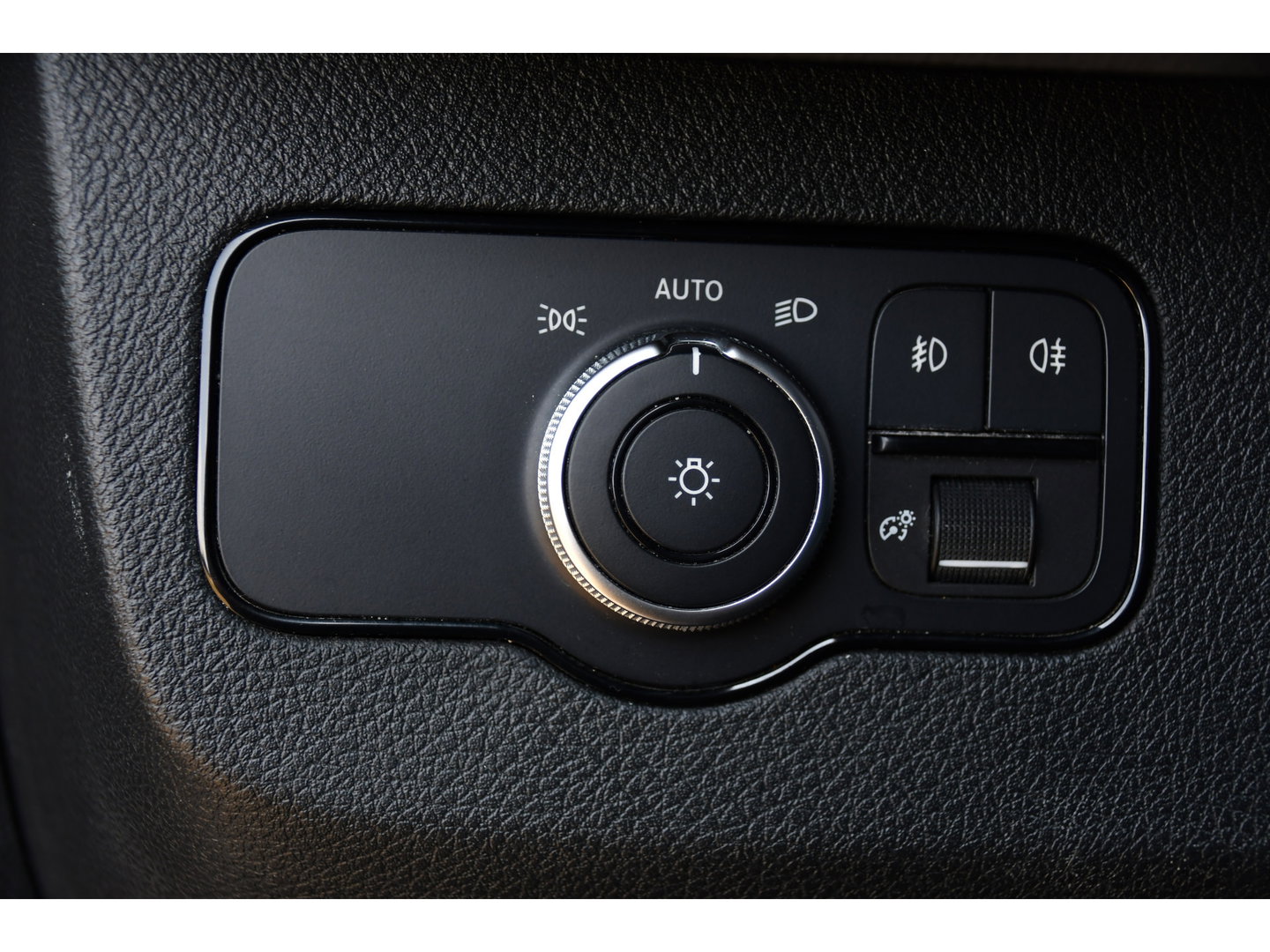 Mercedes-Benz Sprinter 319 V6 3.0 CDI L2H1 PB Edition 360 Camera, Adaptieve Cruise, Carplay, 3500kg Trekhaak, LED, 10,5'' Mbux, Sensoren, Leder, Stoelverwarming, Uniek!
