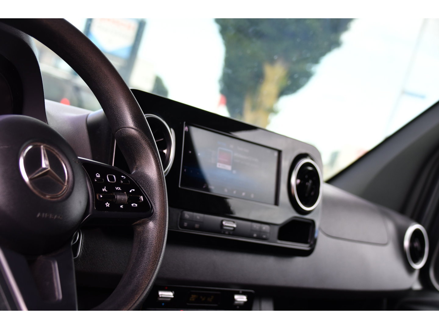 Mercedes-Benz Sprinter 316 2.2 CDI L2H1 PB Edition Camera, Cruise, Carplay, LED, 3500kg Trekhaak, 10,5'' Mbux, Stoelverwarming, Sensoren, Uniek!