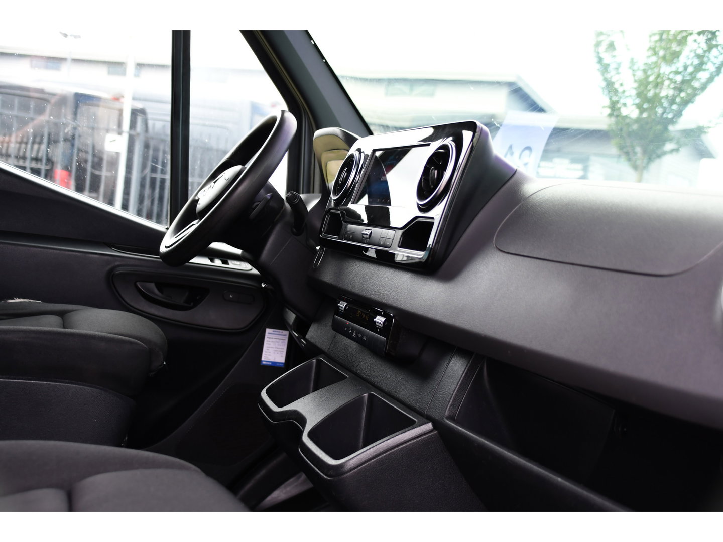Mercedes-Benz Sprinter 316 2.2 CDI L2H1 PB Edition Camera, Cruise, Carplay, LED, 3500kg Trekhaak, 10,5'' Mbux, Stoelverwarming, Sensoren, Uniek!