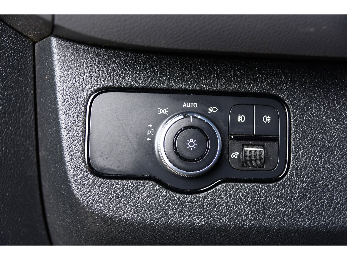 Mercedes-Benz Sprinter 316 2.2 CDI L2H1 PB Edition Camera, Cruise, Carplay, LED, 3500kg Trekhaak, 10,5'' Mbux, Stoelverwarming, Sensoren, Uniek!