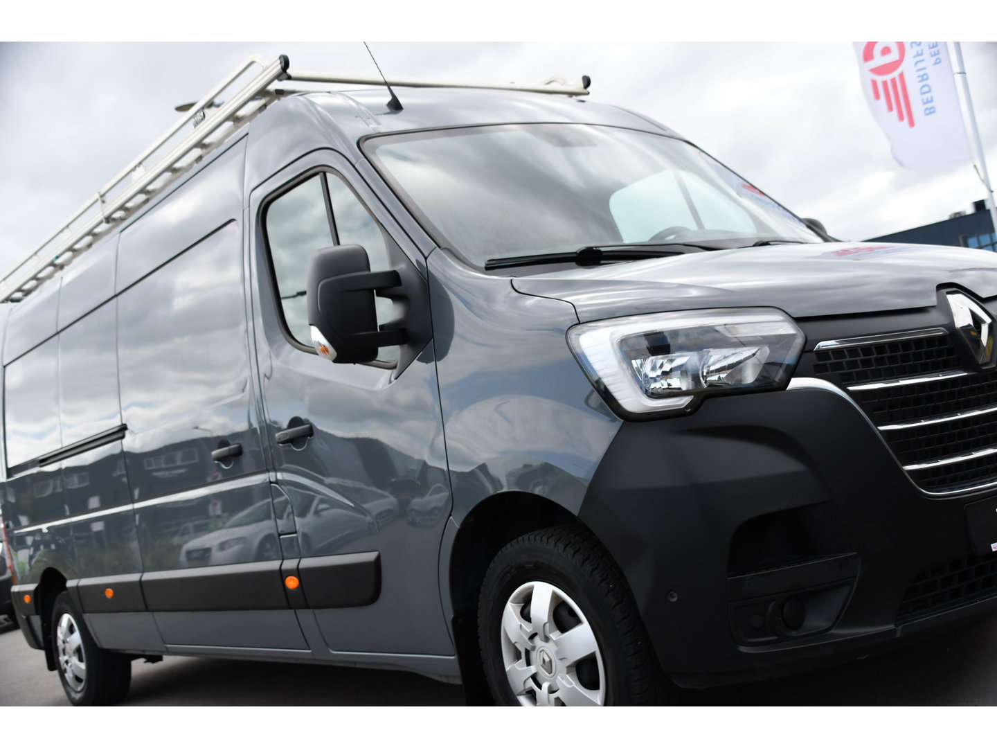 Renault Master T35 2.3 dCi 150 L3H2 Edition Glasresteel! Camera, Cruise, LED, Automaat, 150pk, multimedia, Leder, Trekhaak, Sensoren, Uniek! Glaswagen, Imperiaal, Glas resteel, Glas, Bouw
