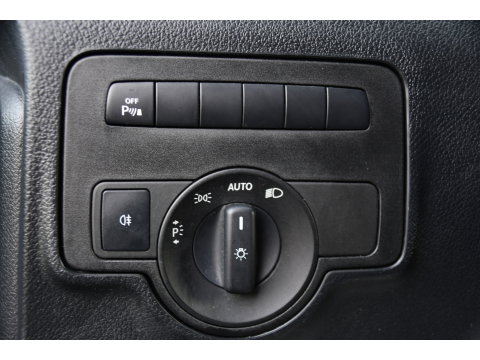 Mercedes-Benz Vito 116 CDI L2 Black Edition Camera, Cruise, LED, 164pk, Trekhaak, Leder, Multimedia, Automaat, Sensoren, Uniek!
