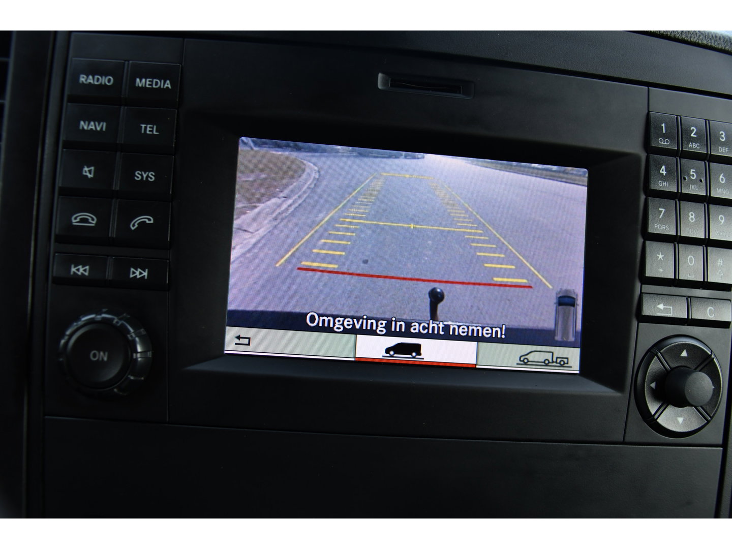 Mercedes-Benz Vito 116 CDI L2 Black Edition Camera, Cruise, LED, 164pk, Trekhaak, Leder, Multimedia, Automaat, Sensoren, Uniek!