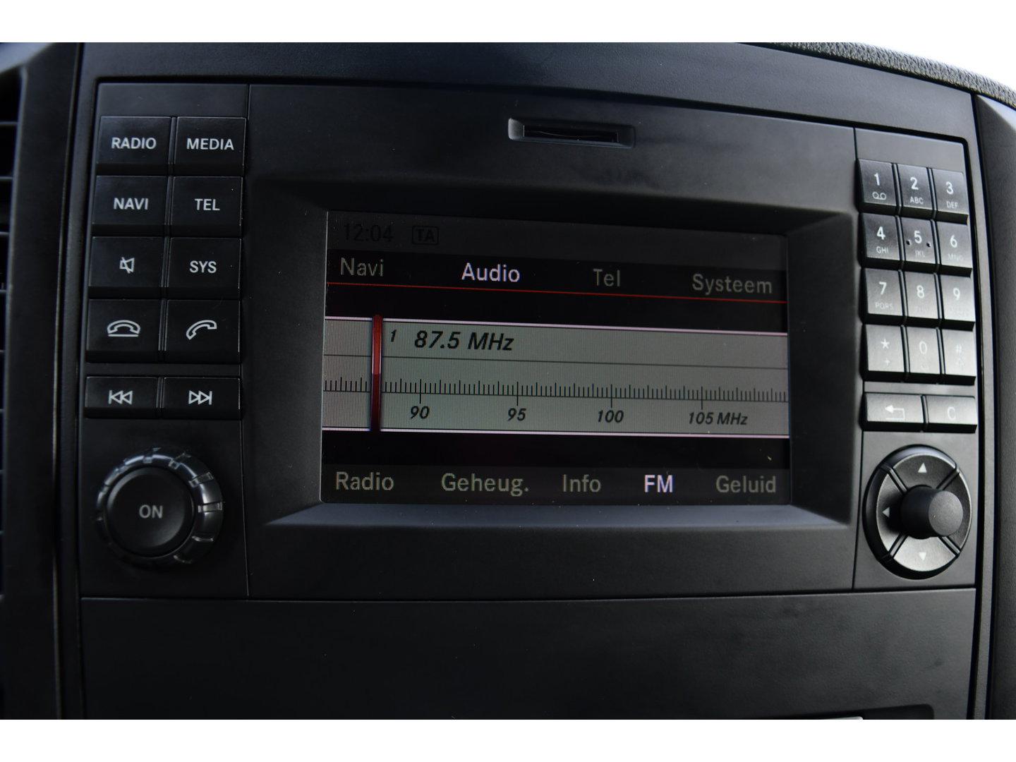 Mercedes-Benz Vito 116 CDI L2 Black Edition Camera, Cruise, LED, 164pk, Trekhaak, Leder, Multimedia, Automaat, Sensoren, Uniek!