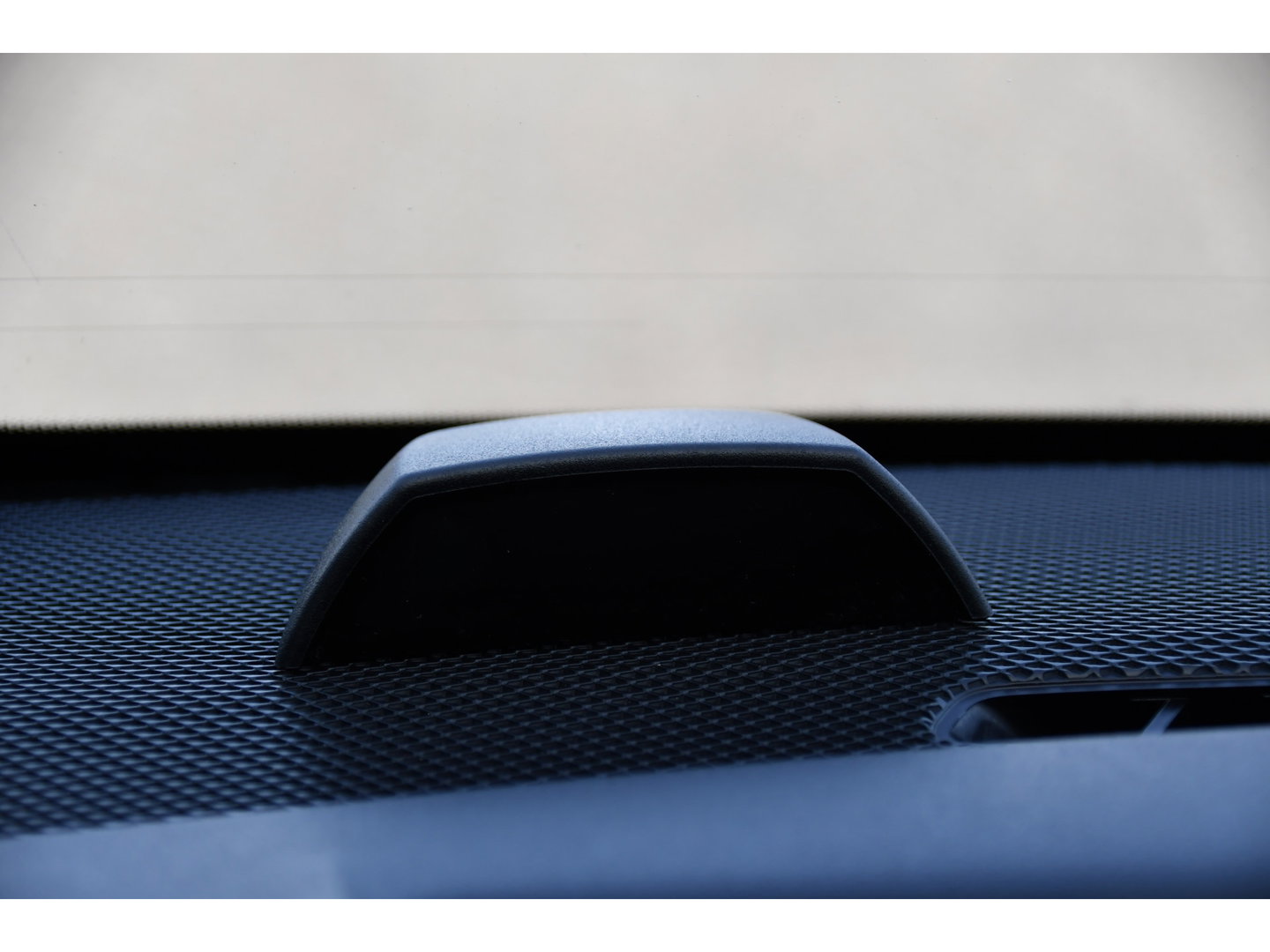 Mercedes-Benz Vito 116 CDI L2 Black Edition Camera, Cruise, LED, 164pk, Trekhaak, Leder, Multimedia, Automaat, Sensoren, Uniek!