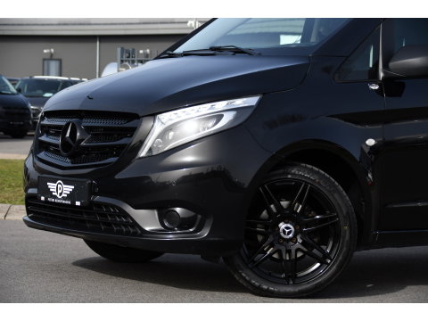 Mercedes-Benz Vito 116 CDI L2 Black Edition Camera, Cruise, LED, 164pk, Trekhaak, Leder, Multimedia, Automaat, Sensoren, Uniek!