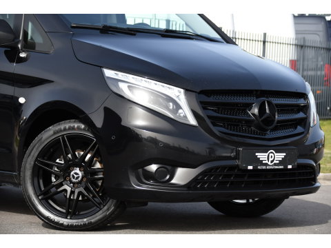 Mercedes-Benz Vito 116 CDI L2 Black Edition Camera, Cruise, LED, 164pk, Trekhaak, Leder, Multimedia, Automaat, Sensoren, Uniek!