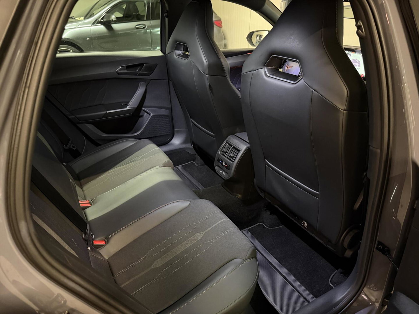 CUPRA Leon Sportstourer 1.4 e-Hybrid VZ Copper Trekhaak NAP