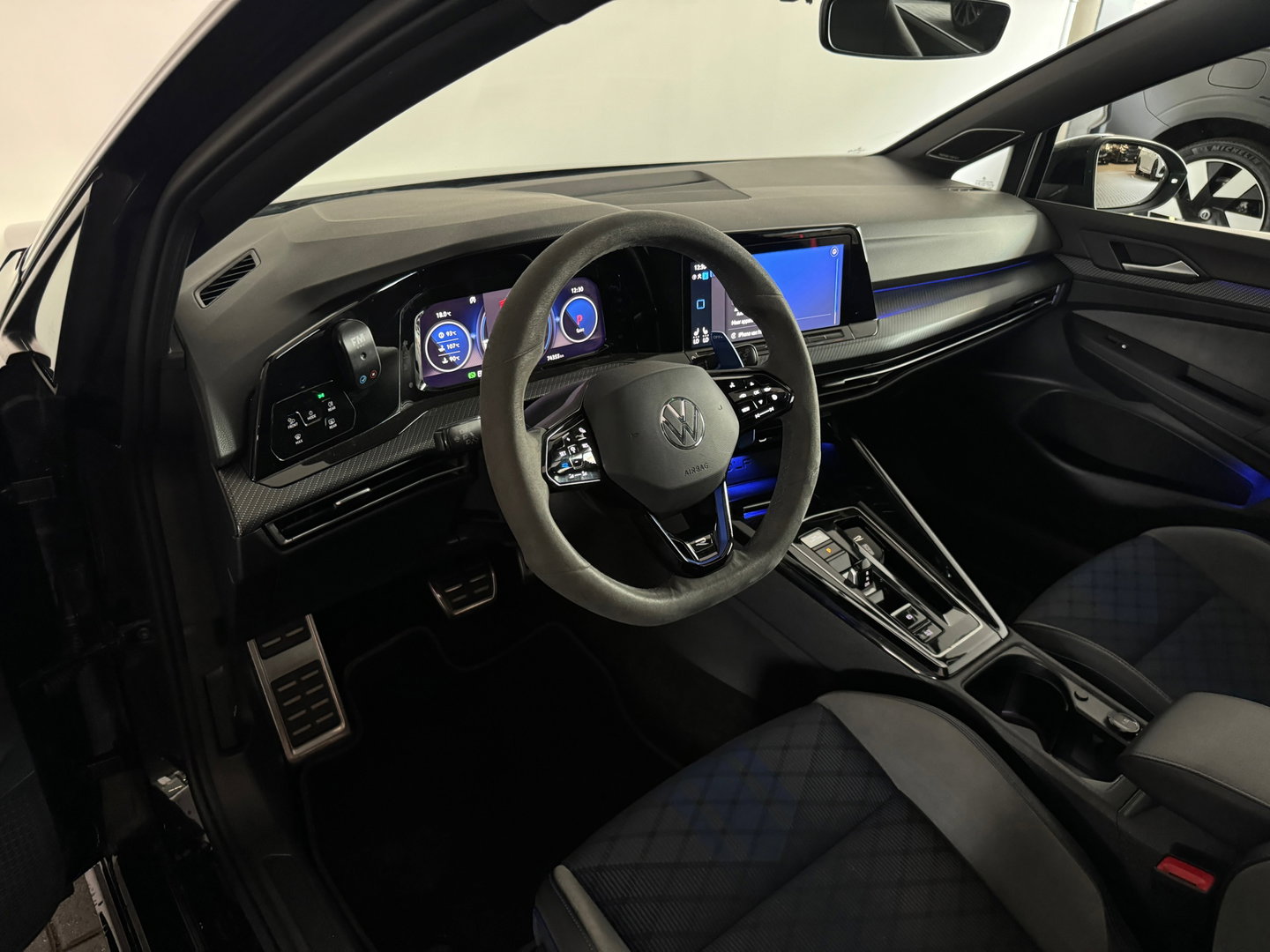 Volkswagen Golf 2.0 TSI R 4M Performance Pano|H/K|Akrapovic