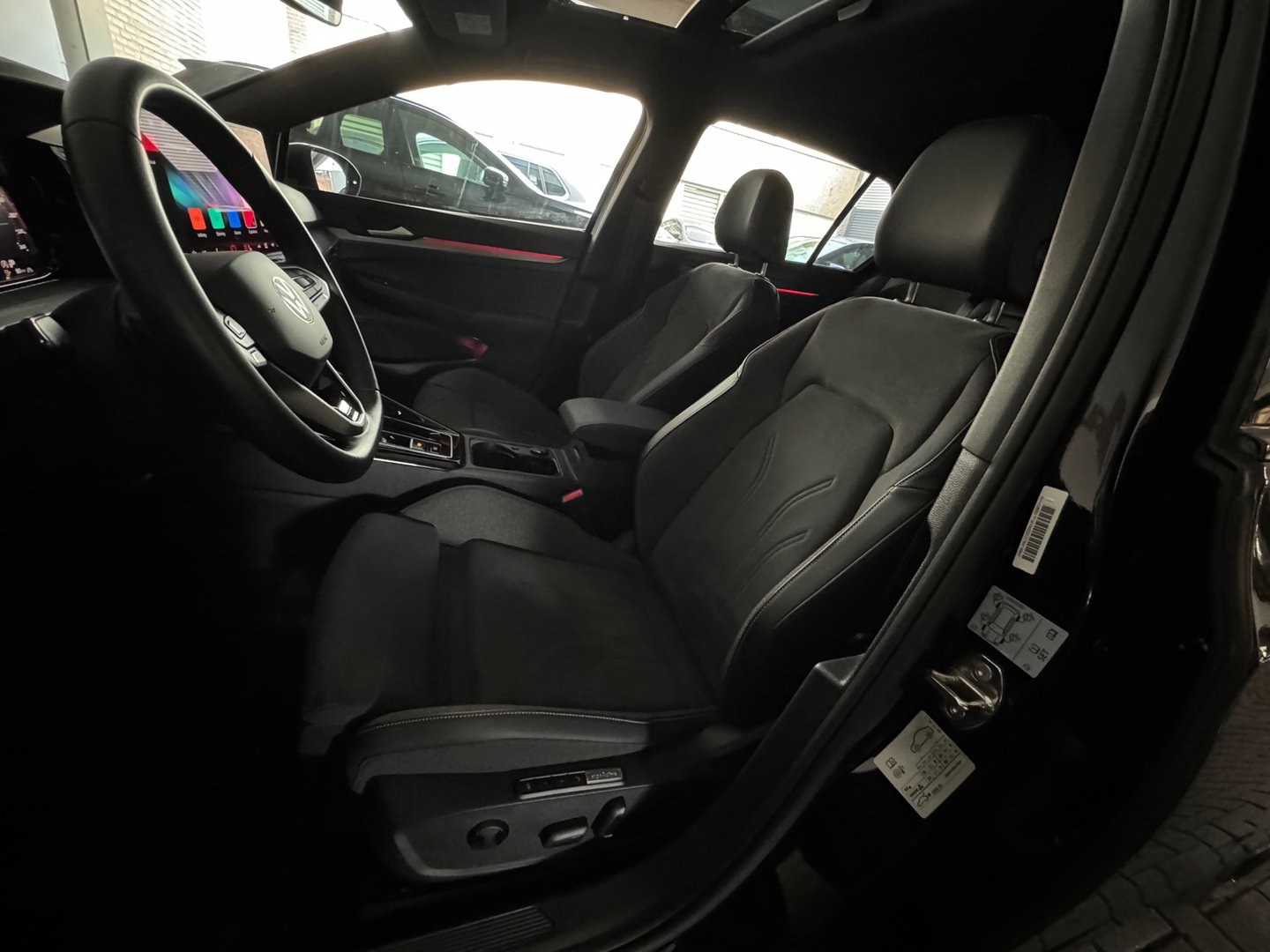Volkswagen Golf 1.5 eTSI R-Line Edition Pano|Sfeer|IQ|HuD