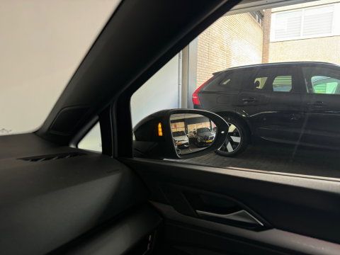 Volkswagen Golf 1.5 eTSI R-Line Edition Pano|Sfeer|IQ|HuD