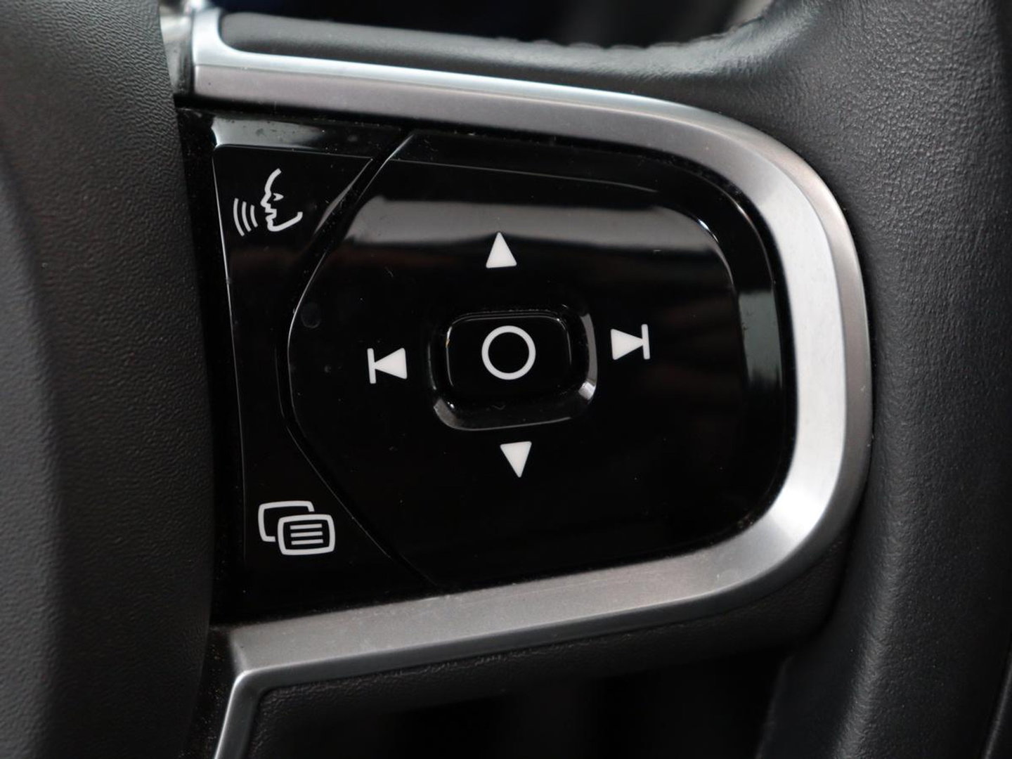 Volvo V90 2.0 T6 Plug In AWD Inscription | SOH 97% | Panoramadak | Head-Up | Leder | Harman/Kardon | 20'' | 360 Camera | Stoelverwarming | Carplay | Full LED | Stuurverwarming | PHEV