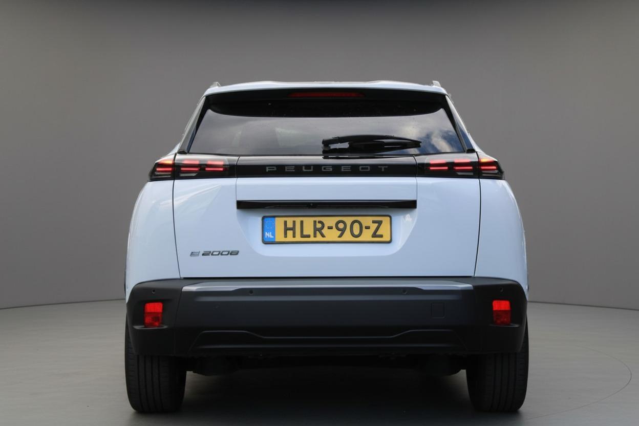 Peugeot e-2008