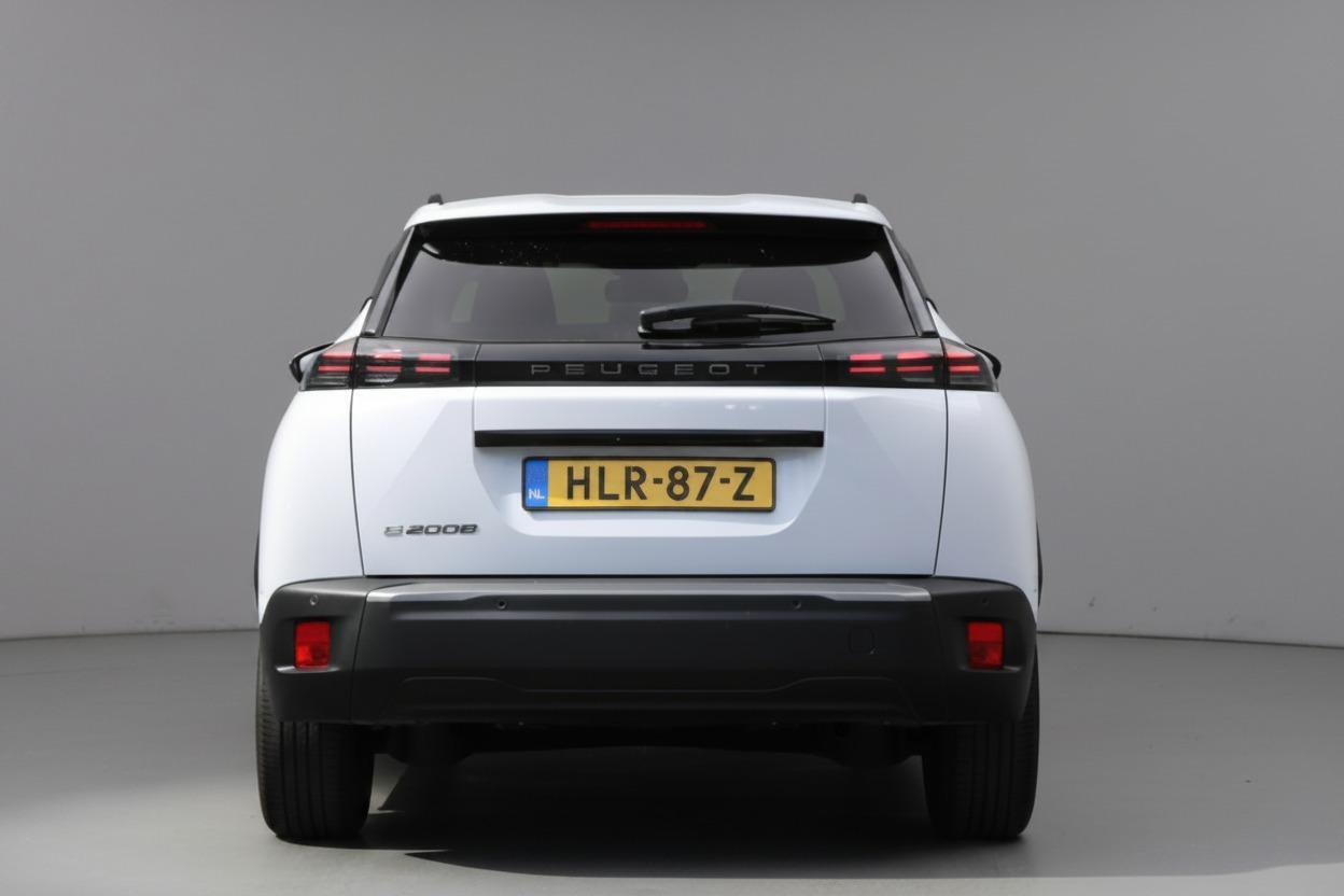 Peugeot e-2008
