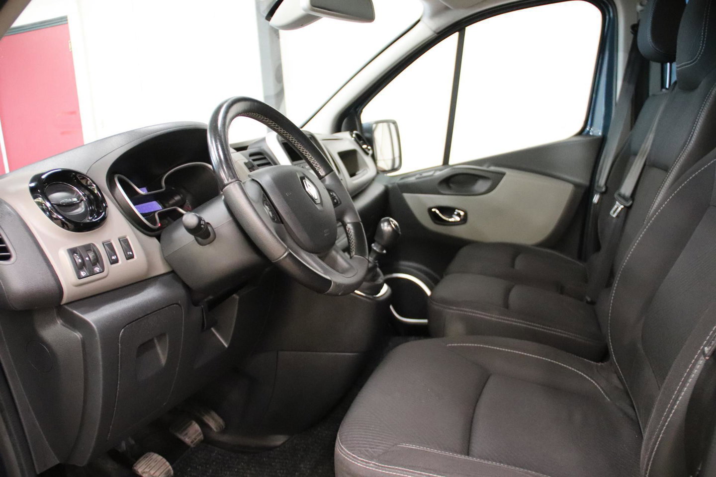 Renault Trafic 1.6dCi 126PK DUBBELE SCHUIFDEUR EURO 6 Renault Trafic 1.6 dCi 126PK DUBBELE SCHUIFDEUR EURO 6