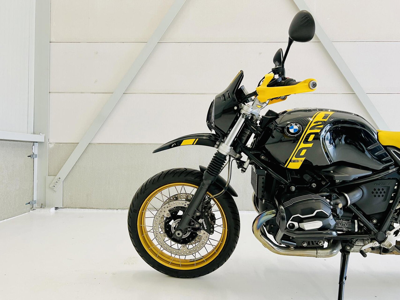 BMW R nineT