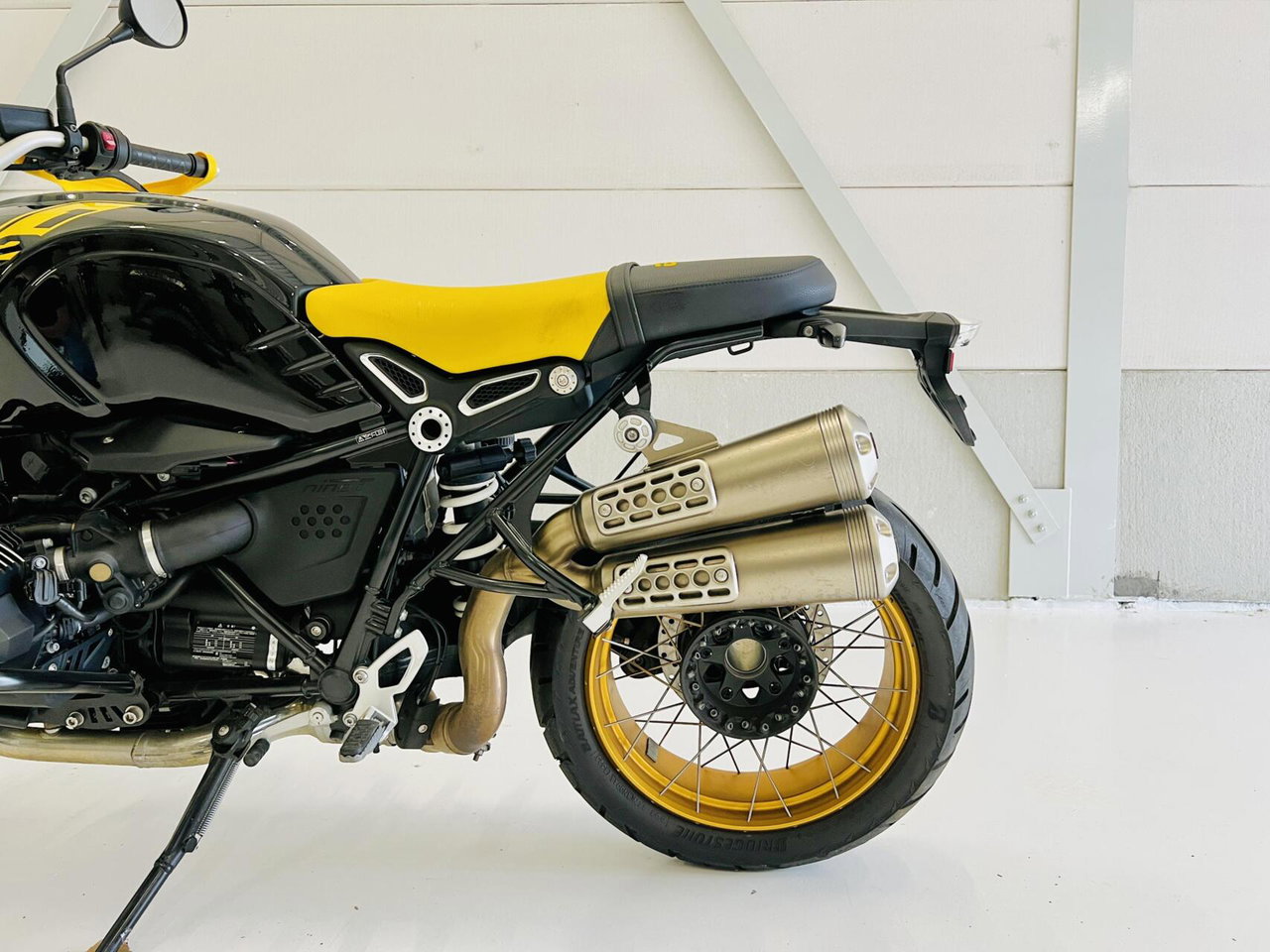 BMW R nineT