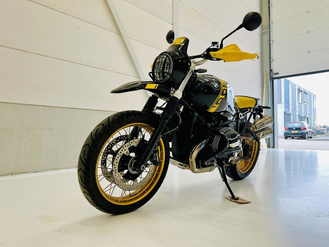 BMW R nineT