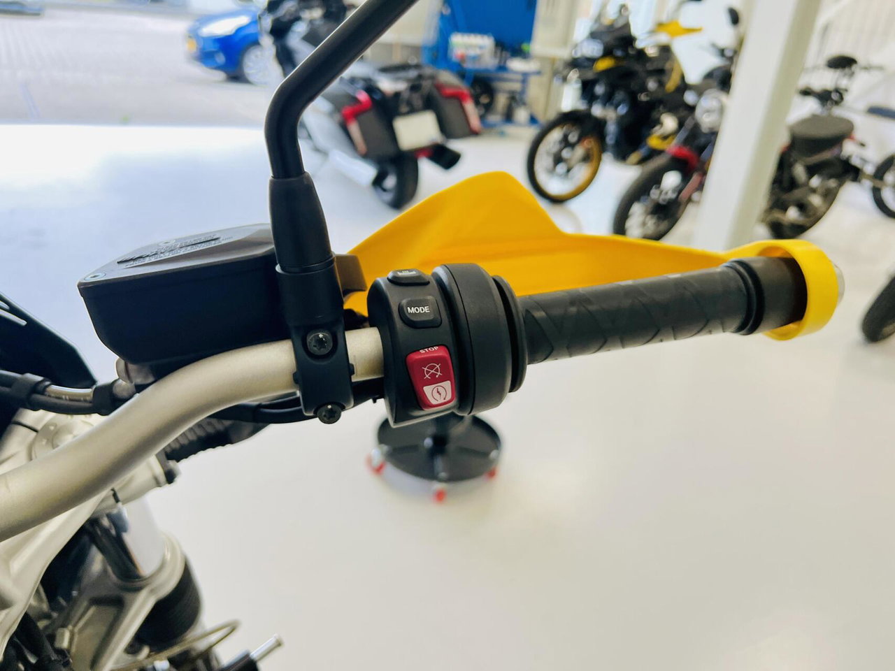 BMW R nineT