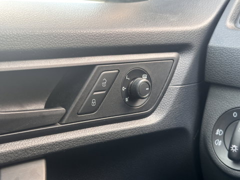 Volkswagen Caddy Maxi 2.0 TDI L2H1 BMT Highline | Cruise Control | Euro 6 | Parkeersensoren Achter | Bluetooth | Omvormer | Trekhaak | Airconditioning |