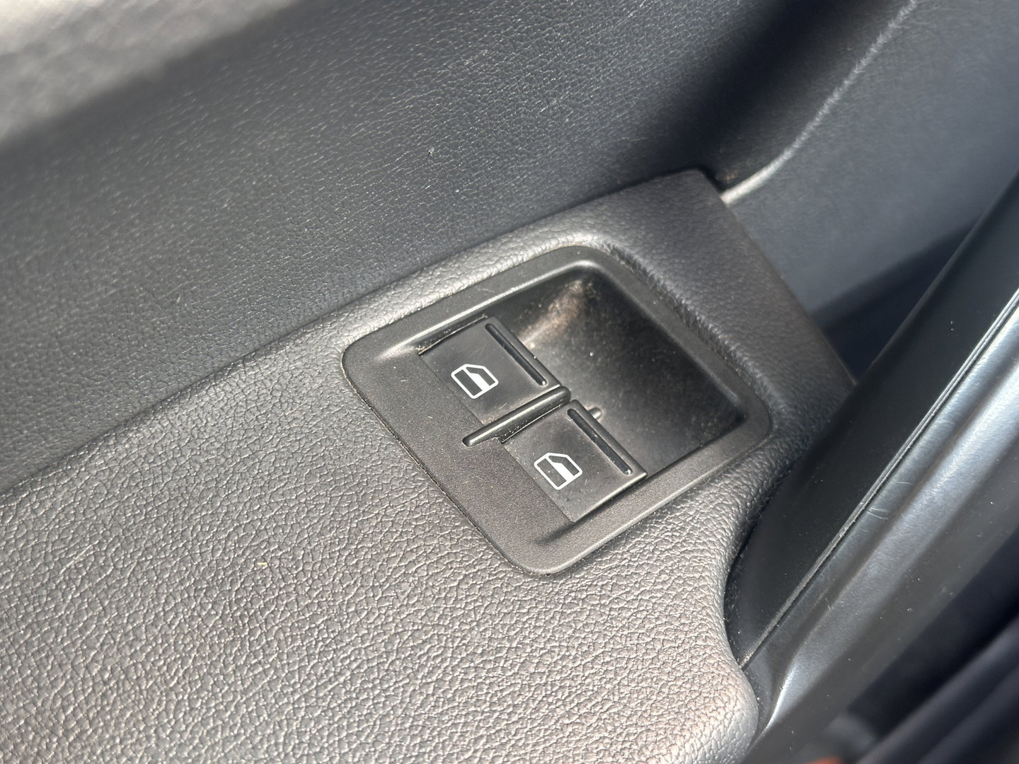 Volkswagen Caddy Maxi 2.0 TDI L2H1 BMT Highline | Cruise Control | Euro 6 | Parkeersensoren Achter | Bluetooth | Omvormer | Trekhaak | Airconditioning |