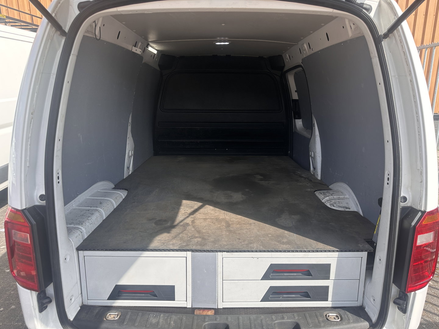 Volkswagen Caddy Maxi 2.0 TDI L2H1 BMT Highline | Cruise Control | Euro 6 | Parkeersensoren Achter | Bluetooth | Omvormer | Trekhaak | Airconditioning |