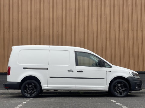 Volkswagen Caddy Maxi 2.0 TDI L2H1 BMT Highline | Cruise Control | Euro 6 | Parkeersensoren Achter | Bluetooth | Omvormer | Trekhaak | Airconditioning |