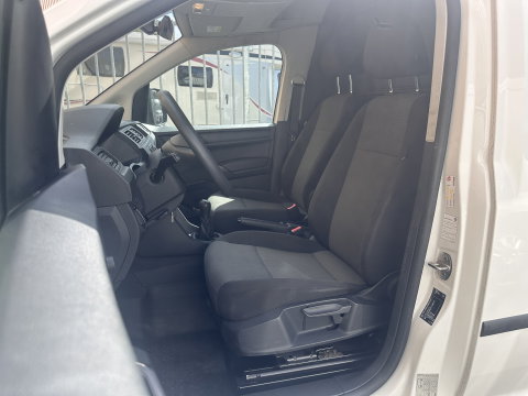 Volkswagen Caddy Maxi 2.0 TDI L2H1 BMT Highline | Cruise Control | Euro 6 | Parkeersensoren Achter | Bluetooth | Omvormer | Trekhaak | Airconditioning |
