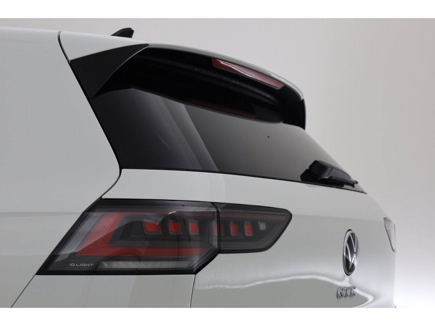 Volkswagen Golf 1.5 eHybrid GTE | 360cam | Adapt. Cruise | 18'' | IQ. Light | Stoel- Stuurverw. | Apple CarPlay