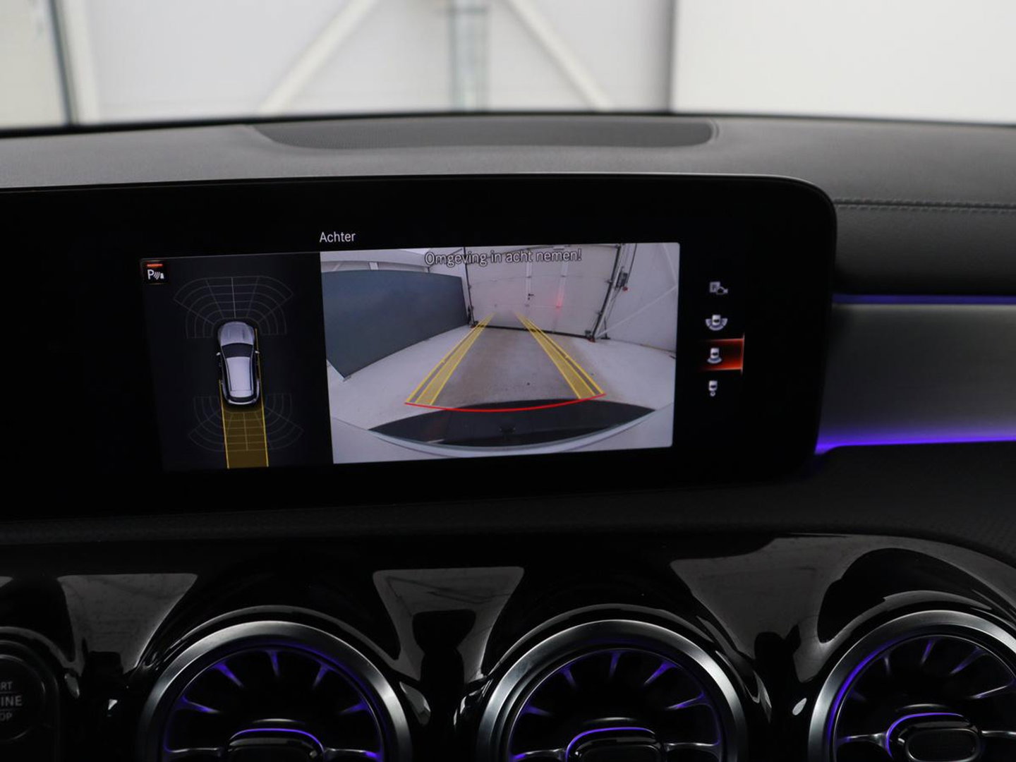 Mercedes-Benz CLA-Klasse Shooting Brake 250 e AMG Line | SOH 92.9% | Trekhaak | Leder | Camera | Carplay | Park assist | Cruise control | Sfeerverlichting | Stoelverwarming | Full LED | Climate control |