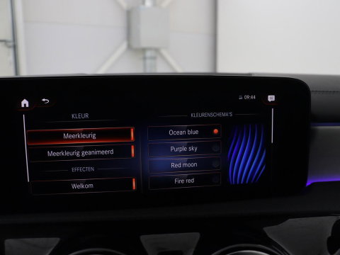 Mercedes-Benz CLA-Klasse Shooting Brake 250 e AMG Line | SOH 92.9% | Trekhaak | Leder | Camera | Carplay | Park assist | Cruise control | Sfeerverlichting | Stoelverwarming | Full LED | Climate control |