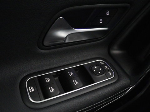 Mercedes-Benz CLA-Klasse Shooting Brake 250 e AMG Line | SOH 92.9% | Trekhaak | Leder | Camera | Carplay | Park assist | Cruise control | Sfeerverlichting | Stoelverwarming | Full LED | Climate control |