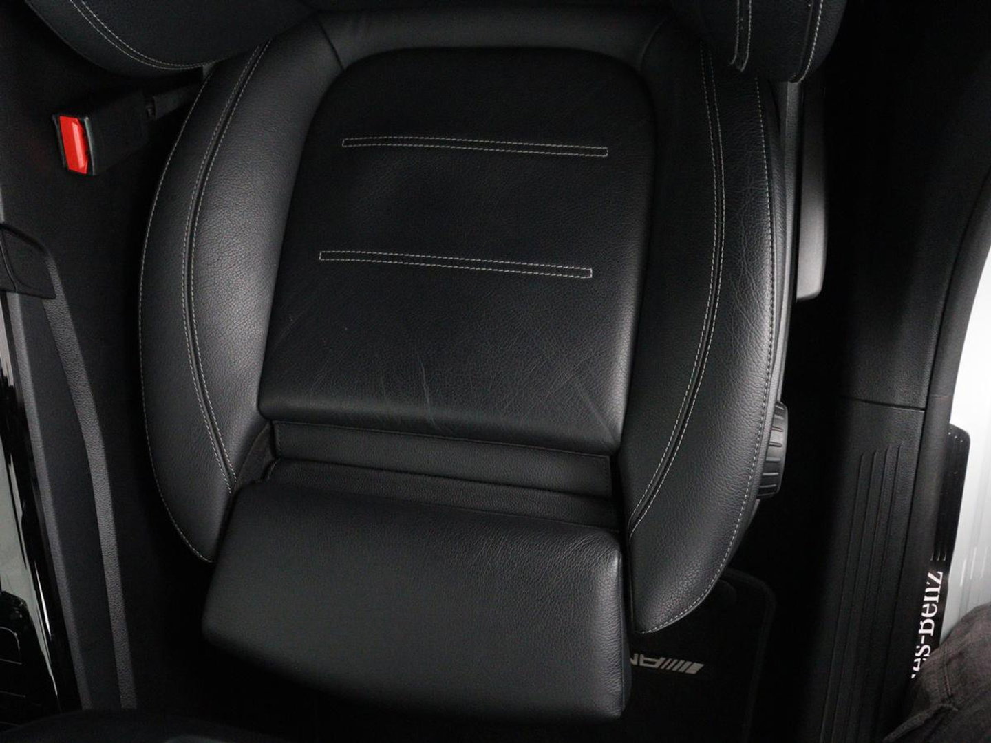 Mercedes-Benz CLA-Klasse Shooting Brake 250 e AMG Line | SOH 92.9% | Trekhaak | Leder | Camera | Carplay | Park assist | Cruise control | Sfeerverlichting | Stoelverwarming | Full LED | Climate control |