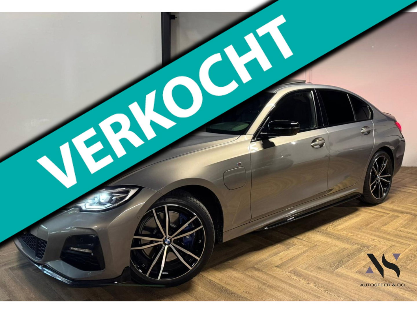 BMW 3-serie 330e M-PAKKET PANO KEYLESS CAM