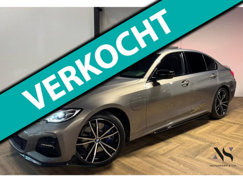 BMW 3-serie 330e M-PAKKET PANO KEYLESS CAM