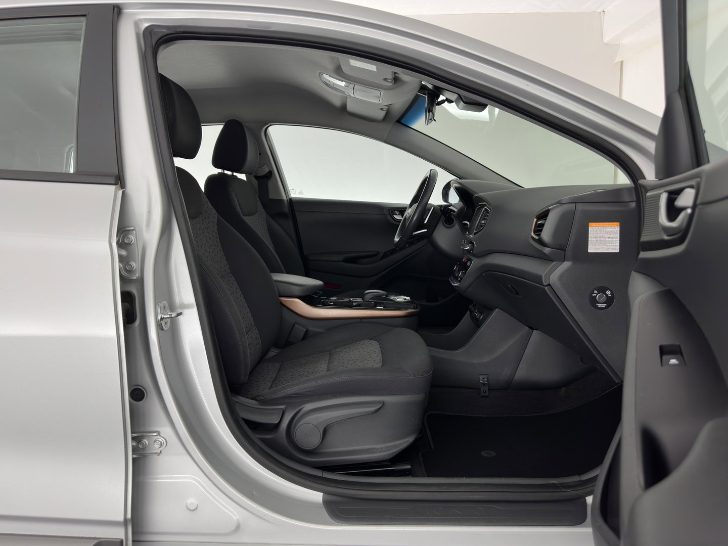 Hyundai IONIQ Comfort EV (INCL-BTW) Aut. *ADAPTIVE-CRUISE | DIGI-COCKPIT | SHIFTPADDLES | LANE-ASSIST | CCS-FASTLOADER | CRUISE | CAMERA | KEYLESS | DAB+ | NAVI-FULLMAP | ECC | PDC | 16"*