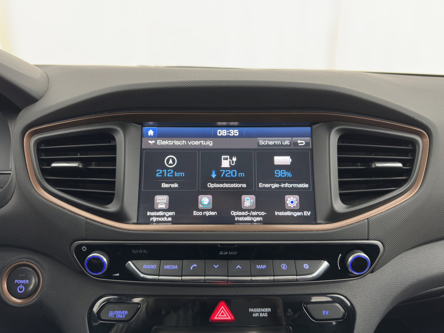 Hyundai IONIQ Comfort EV (INCL-BTW) Aut. *ADAPTIVE-CRUISE | DIGI-COCKPIT | SHIFTPADDLES | LANE-ASSIST | CCS-FASTLOADER | CRUISE | CAMERA | KEYLESS | DAB+ | NAVI-FULLMAP | ECC | PDC | 16"*