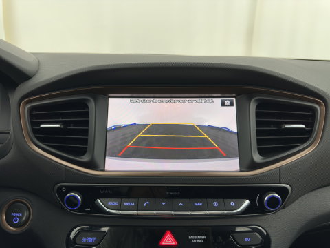 Hyundai IONIQ Comfort EV (INCL-BTW) Aut. *ADAPTIVE-CRUISE | DIGI-COCKPIT | SHIFTPADDLES | LANE-ASSIST | CCS-FASTLOADER | CRUISE | CAMERA | KEYLESS | DAB+ | NAVI-FULLMAP | ECC | PDC | 16"*