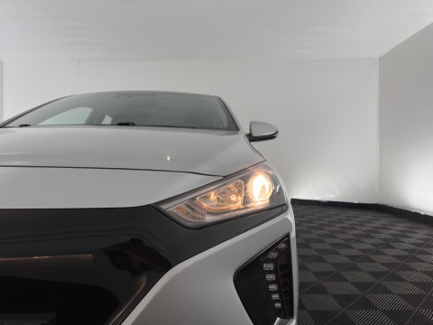 Hyundai IONIQ Comfort EV (INCL-BTW) Aut. *ADAPTIVE-CRUISE | DIGI-COCKPIT | SHIFTPADDLES | LANE-ASSIST | CCS-FASTLOADER | CRUISE | CAMERA | KEYLESS | DAB+ | NAVI-FULLMAP | ECC | PDC | 16"*