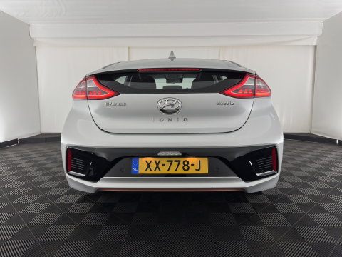 Hyundai IONIQ Comfort EV (INCL-BTW) Aut. *ADAPTIVE-CRUISE | DIGI-COCKPIT | SHIFTPADDLES | LANE-ASSIST | CCS-FASTLOADER | CRUISE | CAMERA | KEYLESS | DAB+ | NAVI-FULLMAP | ECC | PDC | 16"*