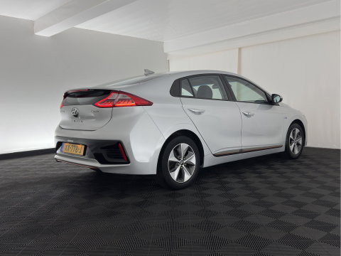 Hyundai IONIQ Comfort EV (INCL-BTW) Aut. *ADAPTIVE-CRUISE | DIGI-COCKPIT | SHIFTPADDLES | LANE-ASSIST | CCS-FASTLOADER | CRUISE | CAMERA | KEYLESS | DAB+ | NAVI-FULLMAP | ECC | PDC | 16"*