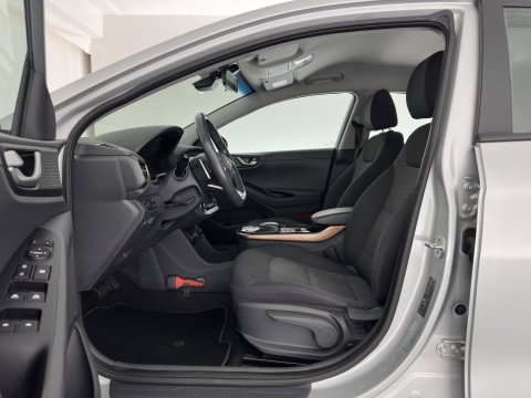 Hyundai IONIQ Comfort EV (INCL-BTW) Aut. *ADAPTIVE-CRUISE | DIGI-COCKPIT | SHIFTPADDLES | LANE-ASSIST | CCS-FASTLOADER | CRUISE | CAMERA | KEYLESS | DAB+ | NAVI-FULLMAP | ECC | PDC | 16"*