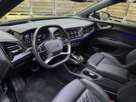 Audi Q4 e-tron 50 quattro S edition 77 kWh S Line Pano sonos HUD Leder Matrix Led LM