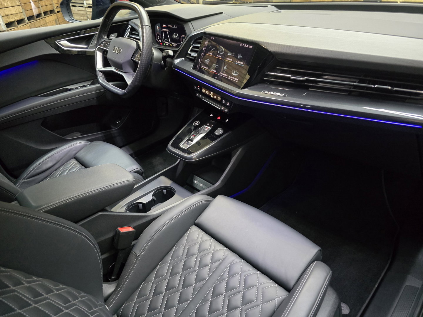 Audi Q4 e-tron 50 quattro S edition 77 kWh S Line Pano sonos HUD Leder Matrix Led LM