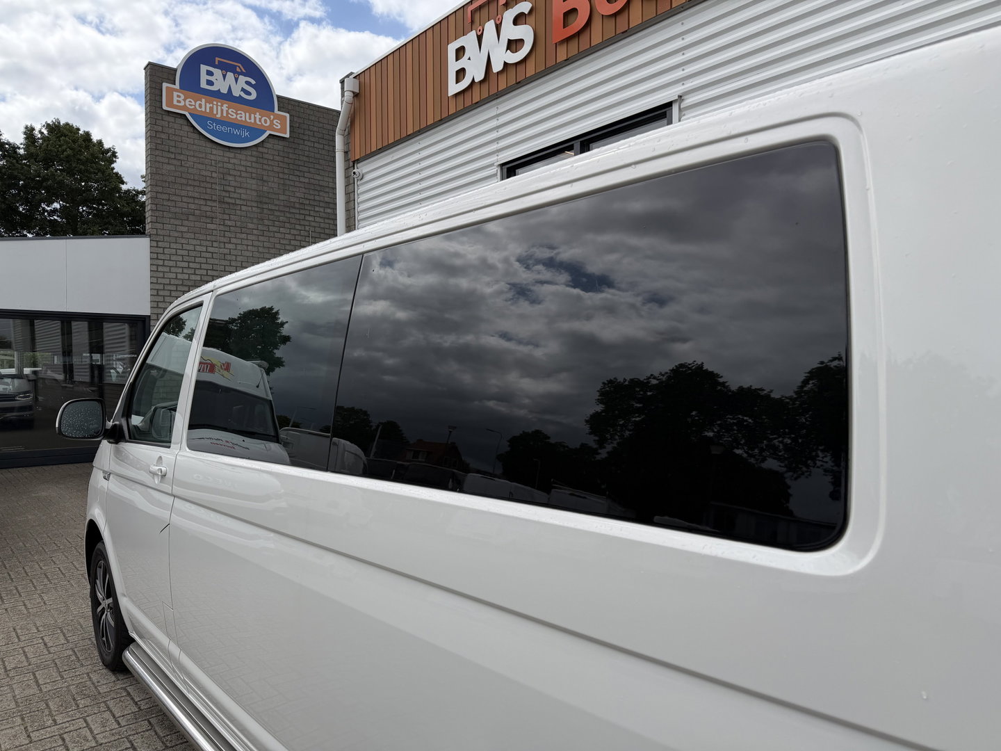 Volkswagen Transporter 2.0 TDI 150pk DSG automaat L2H1 DC 5 persoons Highline / vaste prijs rijklaar € 32.950 ex btw / lease vanaf € 538 / leer / cruise / airco / trekhaak 2500 kg / navigatie / euro 6 / bpm vrij !