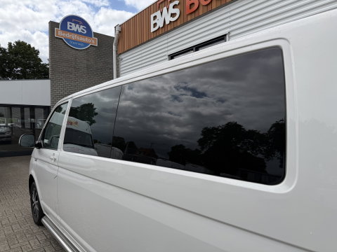 Volkswagen Transporter 2.0 TDI 150pk DSG automaat L2H1 DC 5 persoons Highline / vaste prijs rijklaar € 32.950 ex btw / lease vanaf € 538 / leer / cruise / airco / trekhaak 2500 kg / navigatie / euro 6 / bpm vrij !