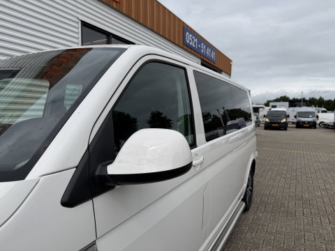 Volkswagen Transporter 2.0 TDI 150pk DSG automaat L2H1 DC 5 persoons Highline / vaste prijs rijklaar € 32.950 ex btw / lease vanaf € 538 / leer / cruise / airco / trekhaak 2500 kg / navigatie / euro 6 / bpm vrij !