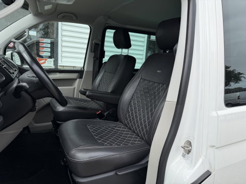 Volkswagen Transporter 2.0 TDI 150pk DSG automaat L2H1 DC 5 persoons Highline / vaste prijs rijklaar € 32.950 ex btw / lease vanaf € 538 / leer / cruise / airco / trekhaak 2500 kg / navigatie / euro 6 / bpm vrij !